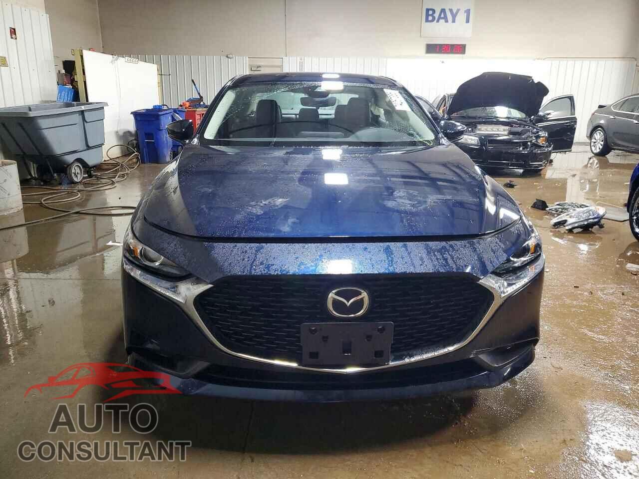 MAZDA 3 2023 - 3MZBPABM1PM357640