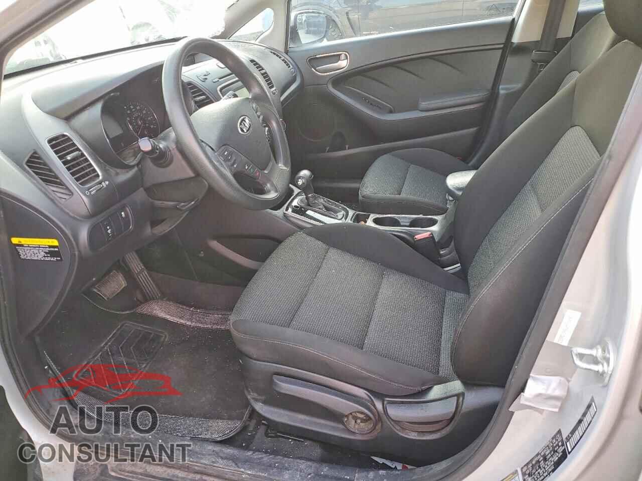 KIA FORTE 2017 - 3KPFK4A78HE136032