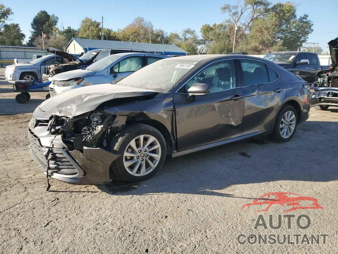 TOYOTA CAMRY 2021 - 4T1H11BK3MU038868