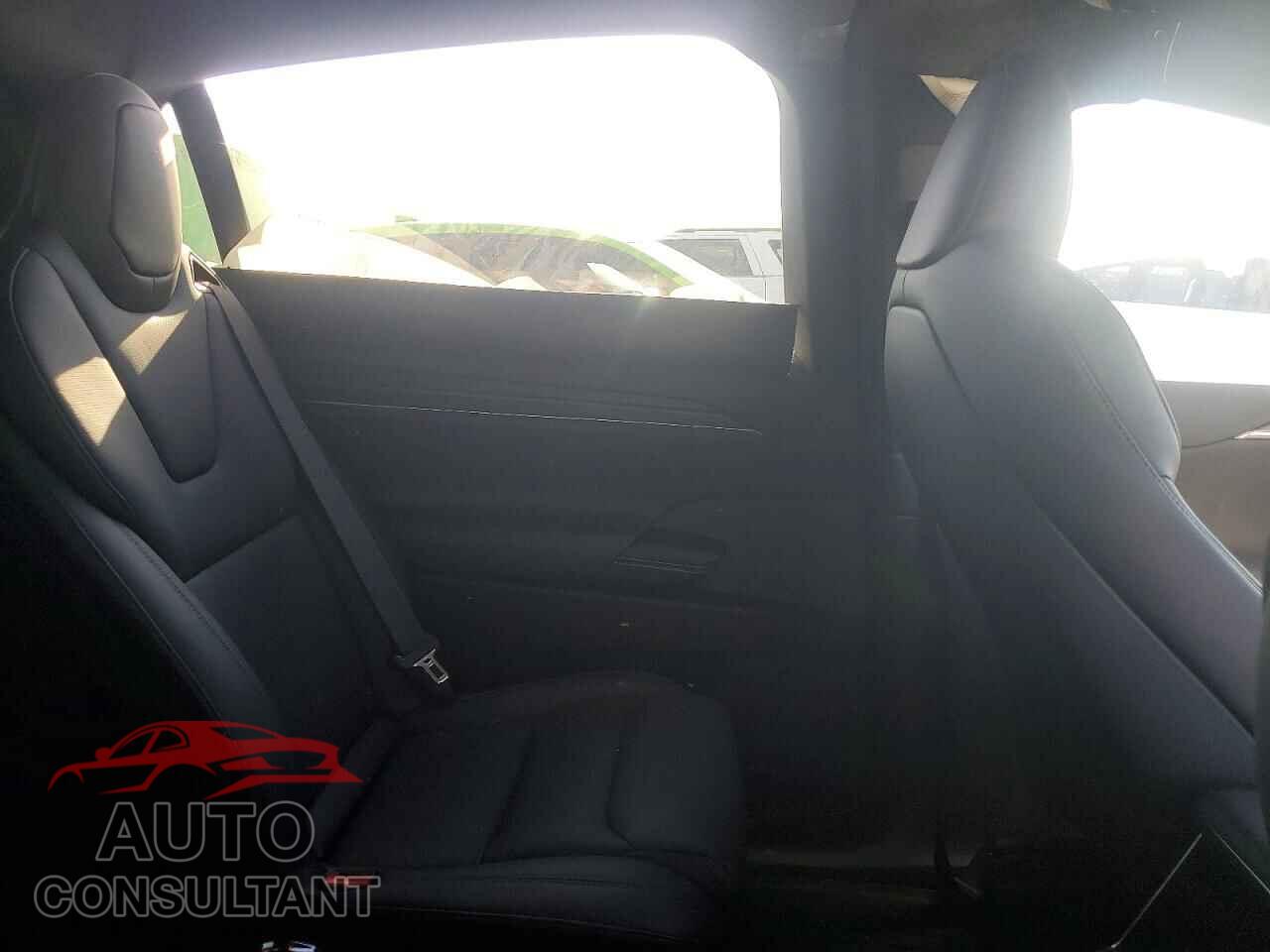 TESLA MODEL X 2023 - 7SAXCBE59PF381304