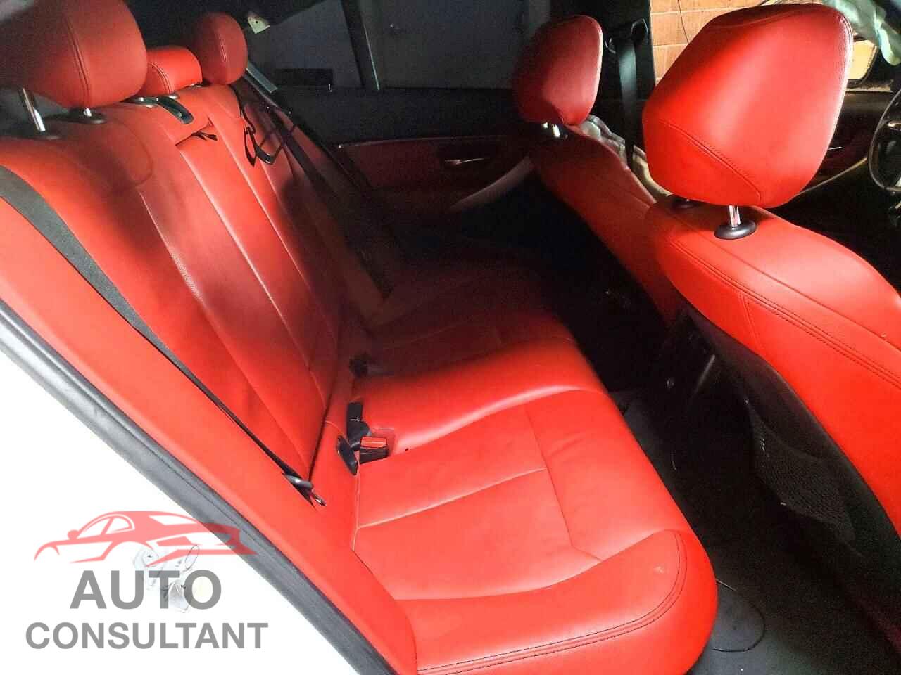 BMW 3 SERIES 2016 - WBA8E9C58GK645989