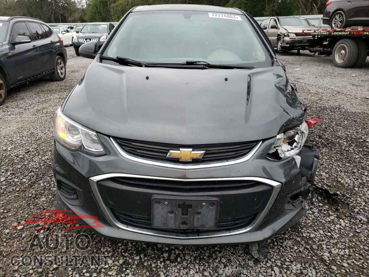 CHEVROLET SONIC 2017 - 1G1JB5SHXH4168904