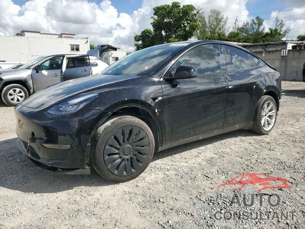 TESLA MODEL Y 2023 - 7SAYGDEE2PA102812