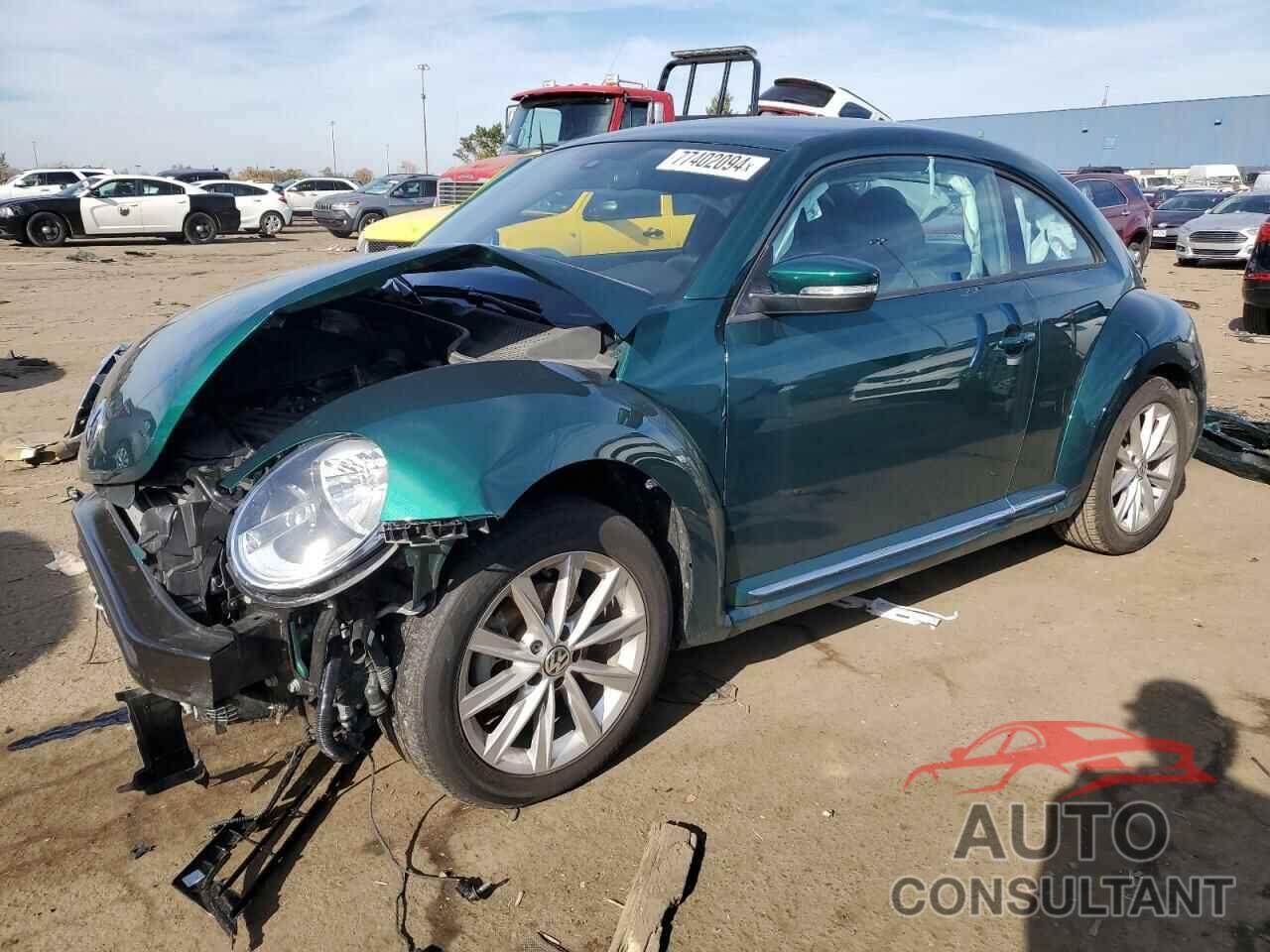 VOLKSWAGEN BEETLE 2018 - 3VWFD7AT7JM712713