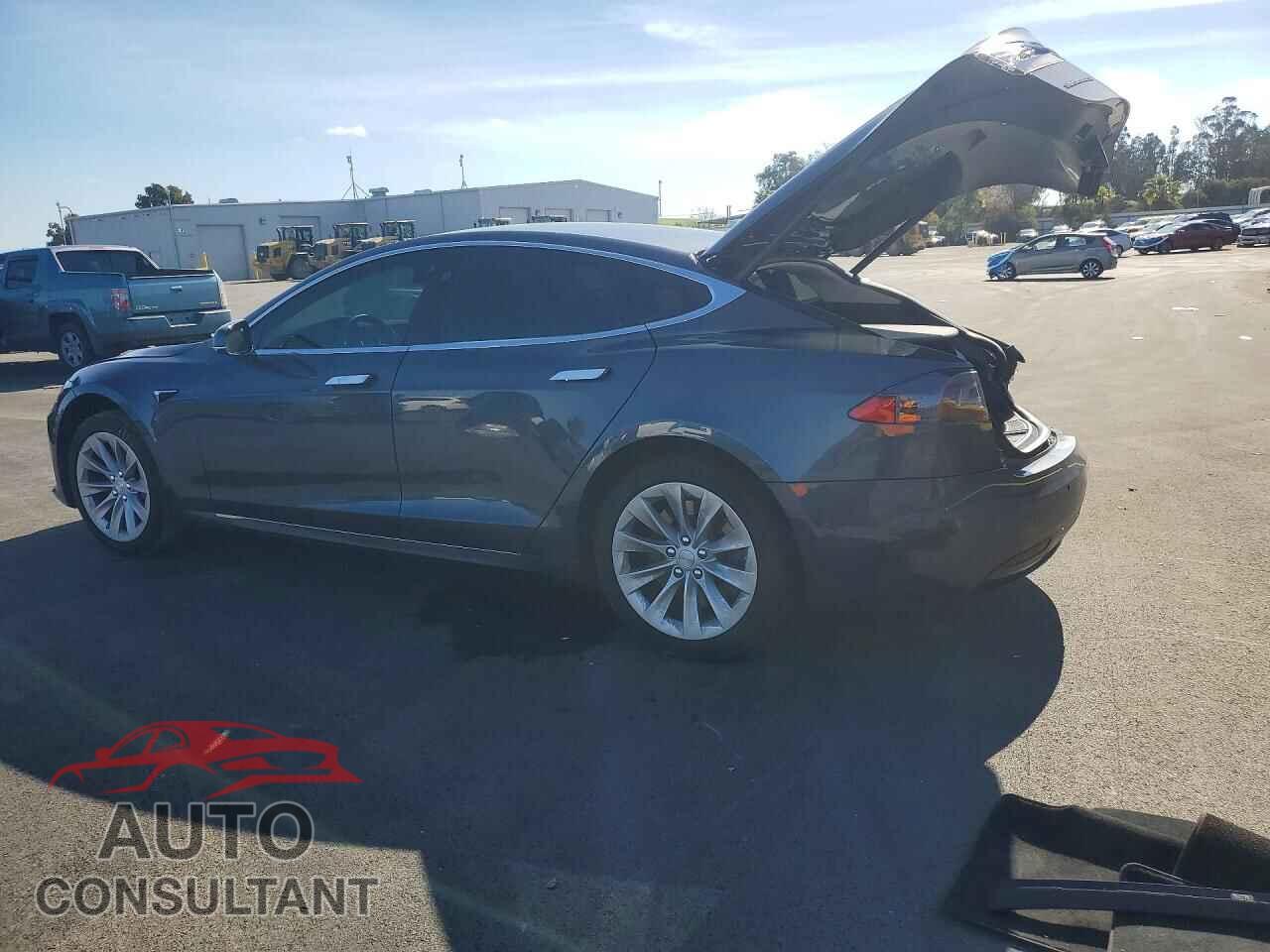 TESLA MODEL S 2017 - 5YJSA1E16HF183785