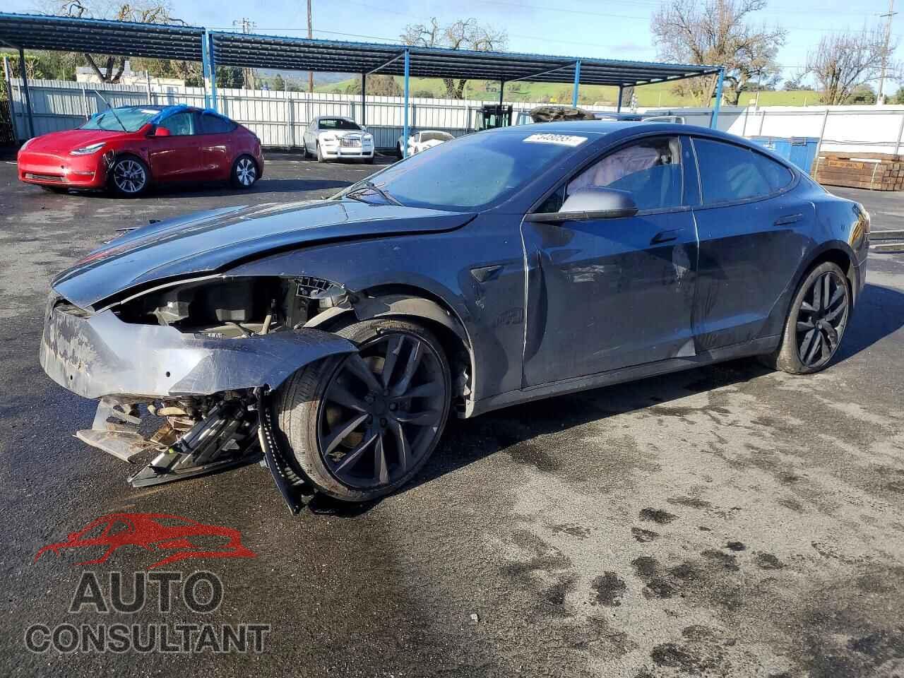 TESLA MODEL S 2017 - 5YJSA1E22HF215527
