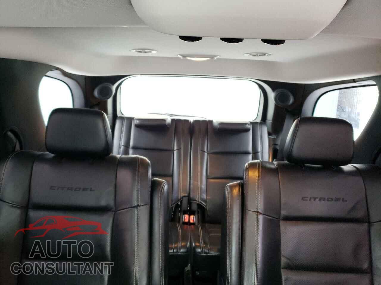 DODGE DURANGO 2017 - 1C4SDJETXHC611282