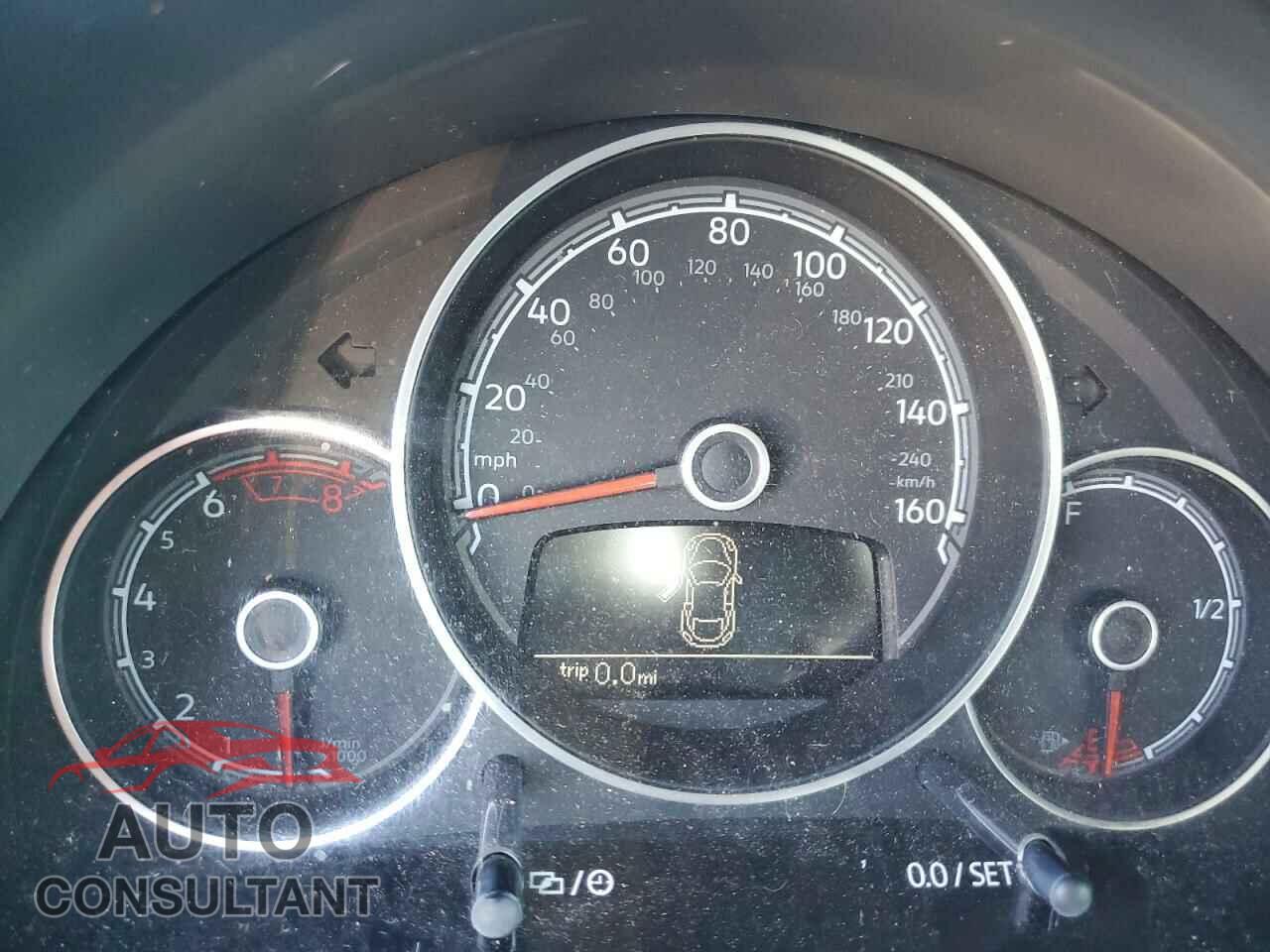 VOLKSWAGEN BEETLE 2018 - 3VWFD7AT6JM709995