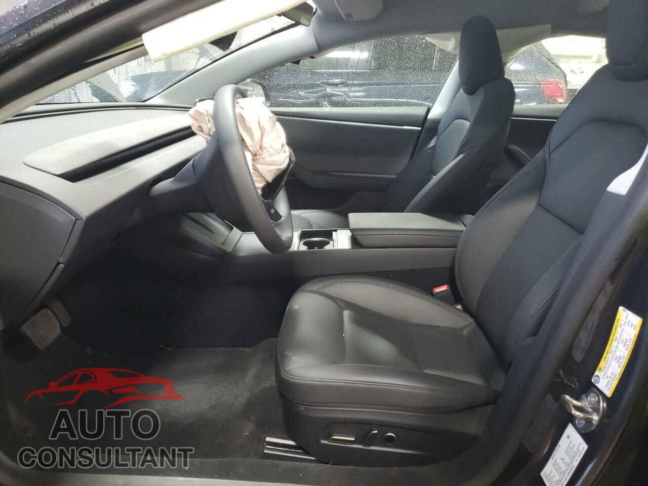 TESLA MODEL 3 2024 - 5YJ3E1EA3RF836910