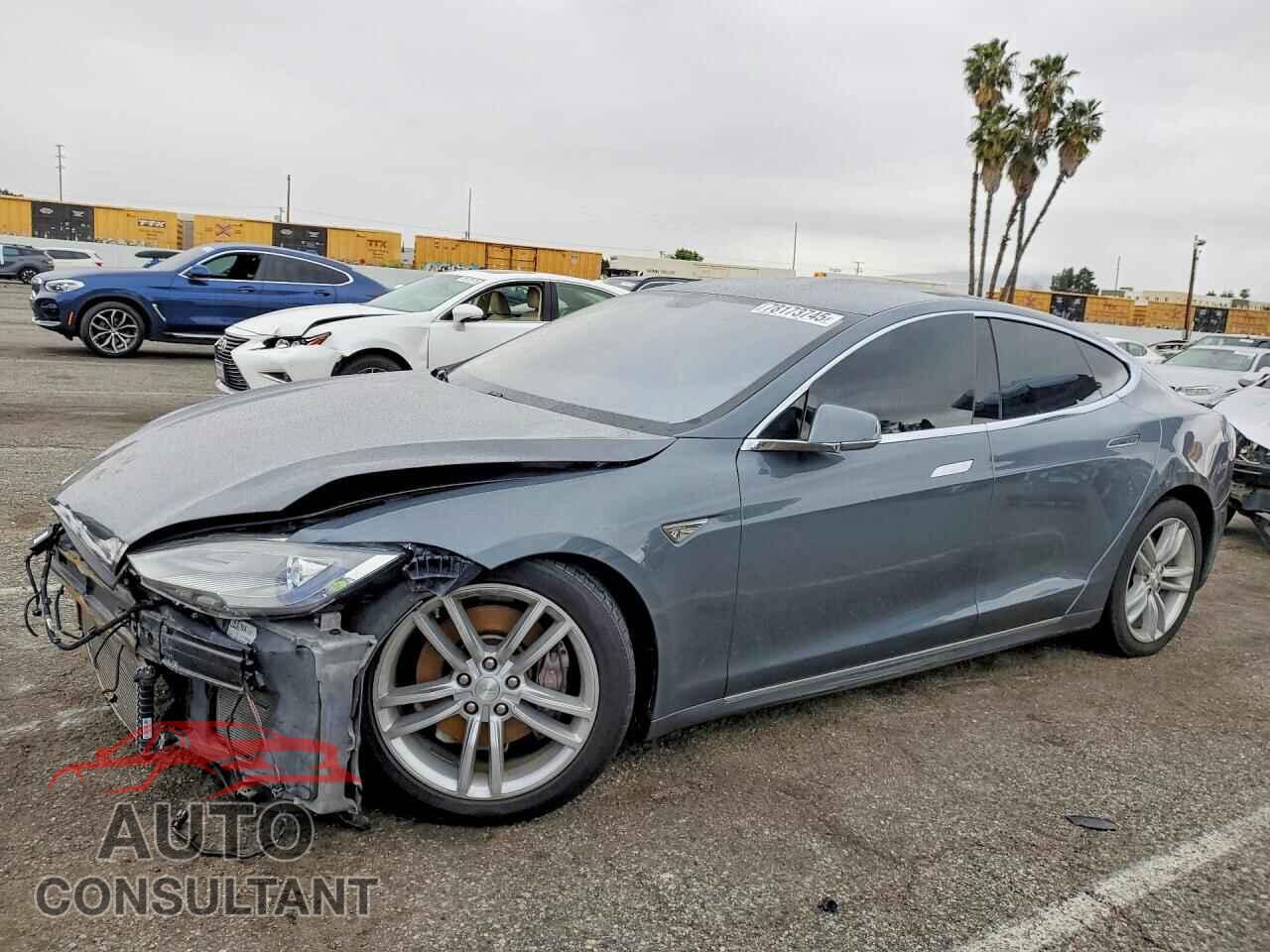 TESLA MODEL S 2014 - 5YJSA1H11EFP40545