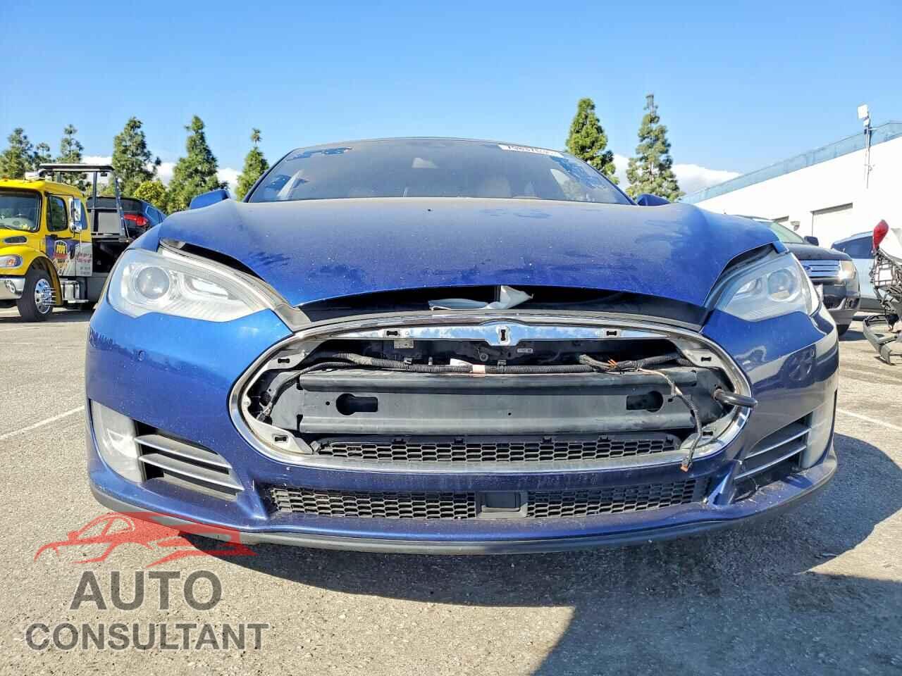 TESLA MODEL S 2015 - 5YJSA1E2XFF120162