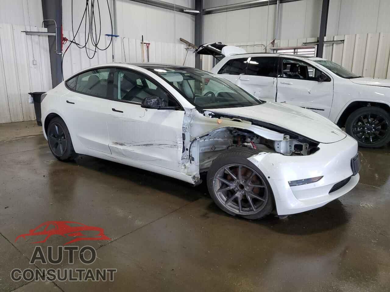 TESLA MODEL 3 2021 - 5YJ3E1EA5MF075709