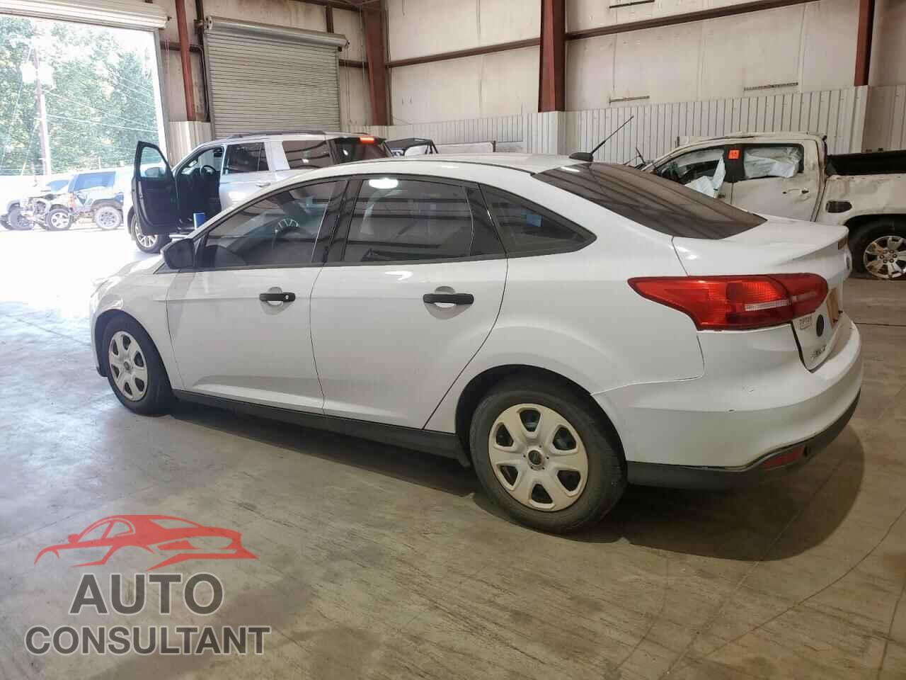 FORD FOCUS 2017 - 1FADP3E20HL219467