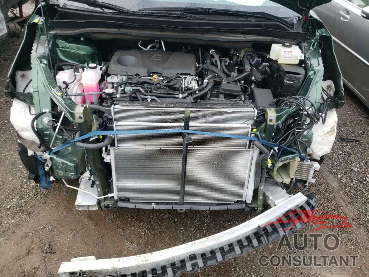 TOYOTA SIENNA 2021 - 5TDBRKEC3MS008626
