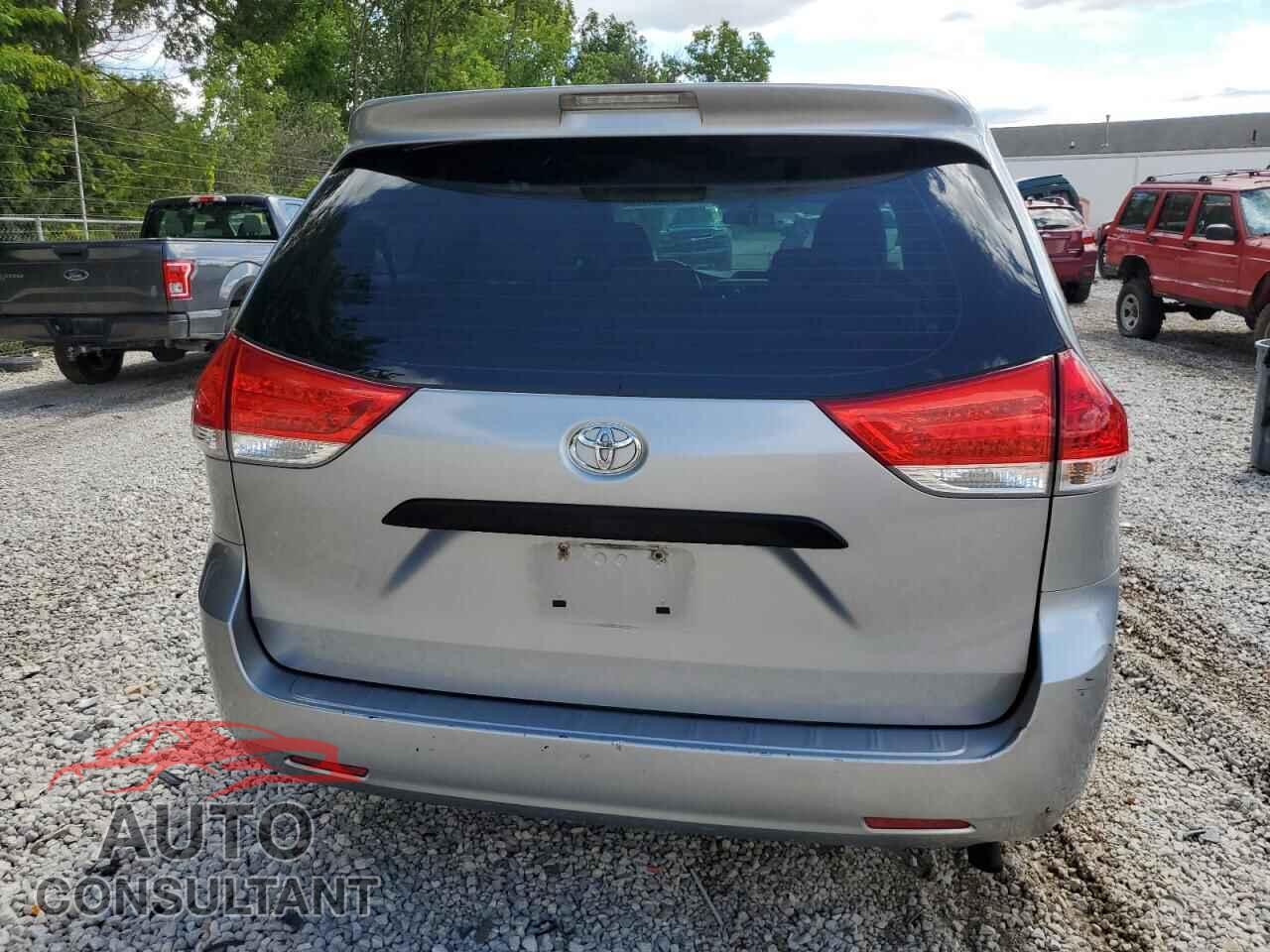 TOYOTA SIENNA 2012 - 5TDKA3DC1CS016656