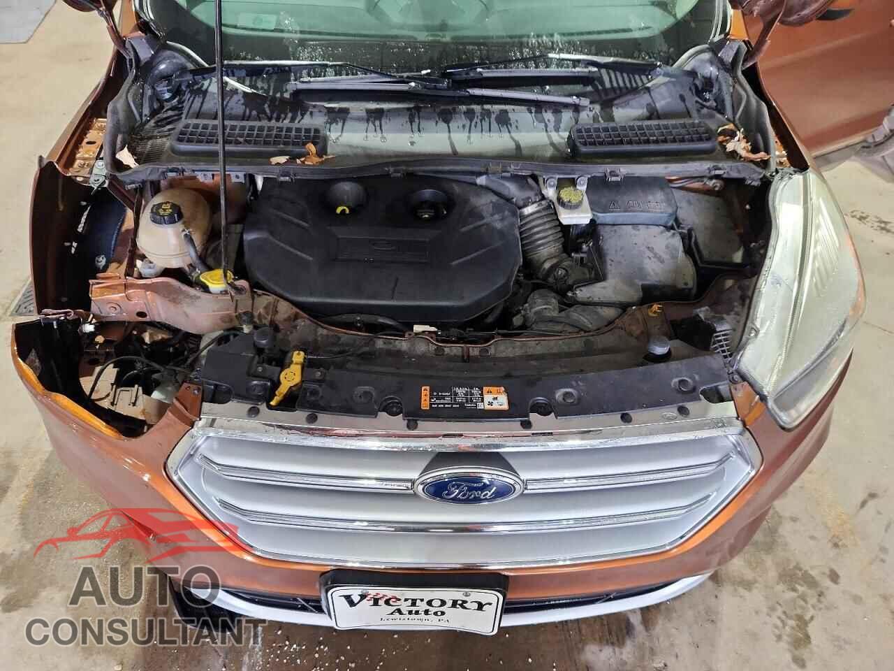 FORD ESCAPE 2017 - 1FMCU9G99HUB04688