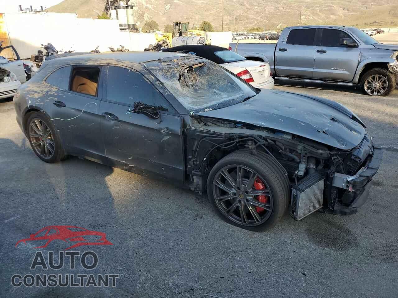 PORSCHE PANAMERA 2018 - WP0CF2A77JL196036