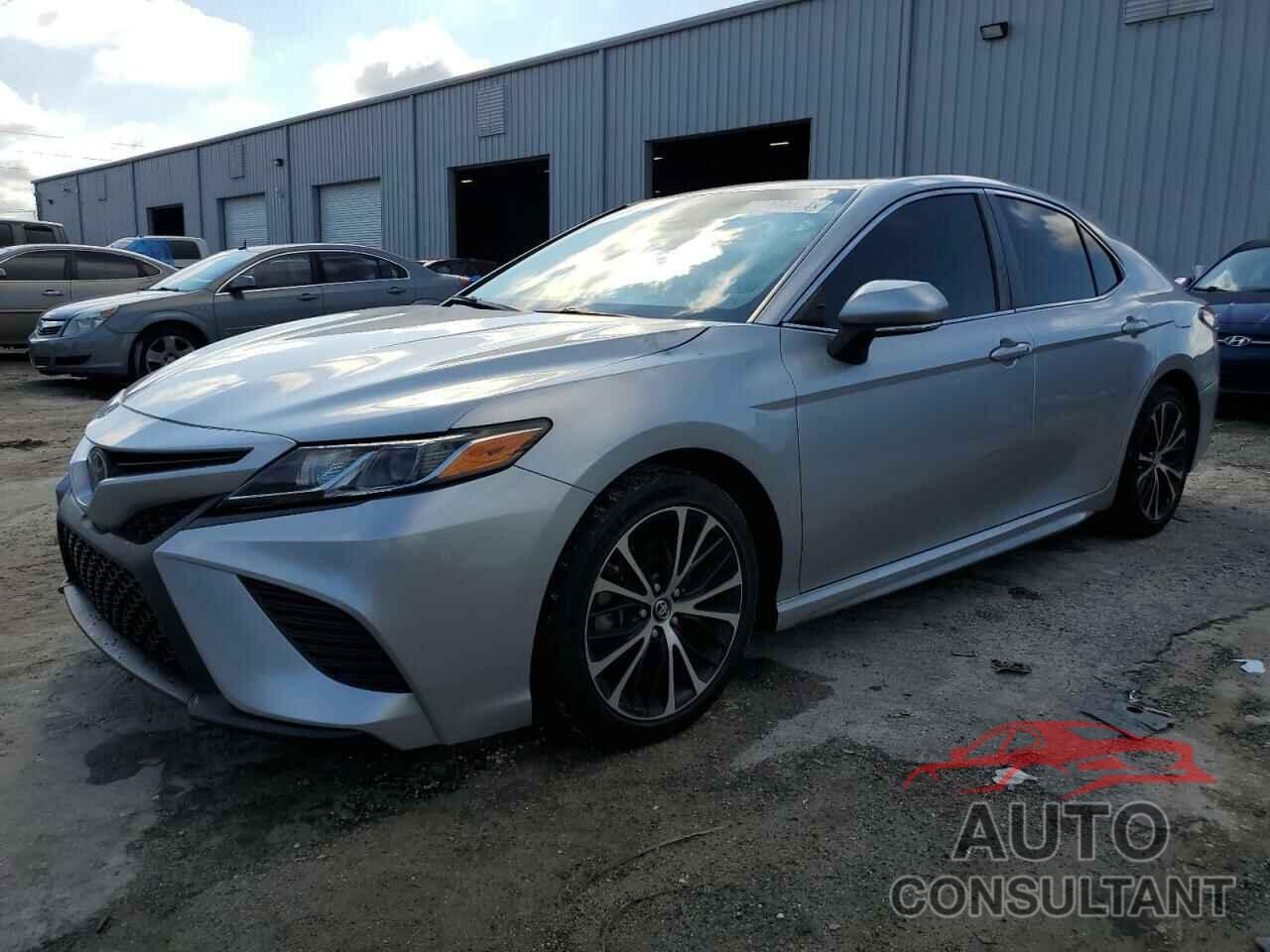 TOYOTA CAMRY 2018 - 4T1B11HK5JU537664