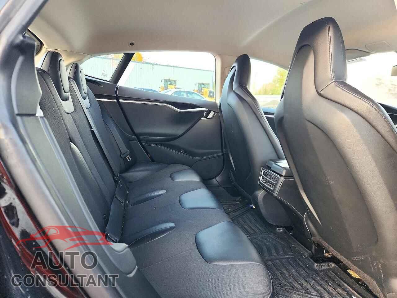 TESLA MODEL S 2014 - 5YJSA1H17EFP32417