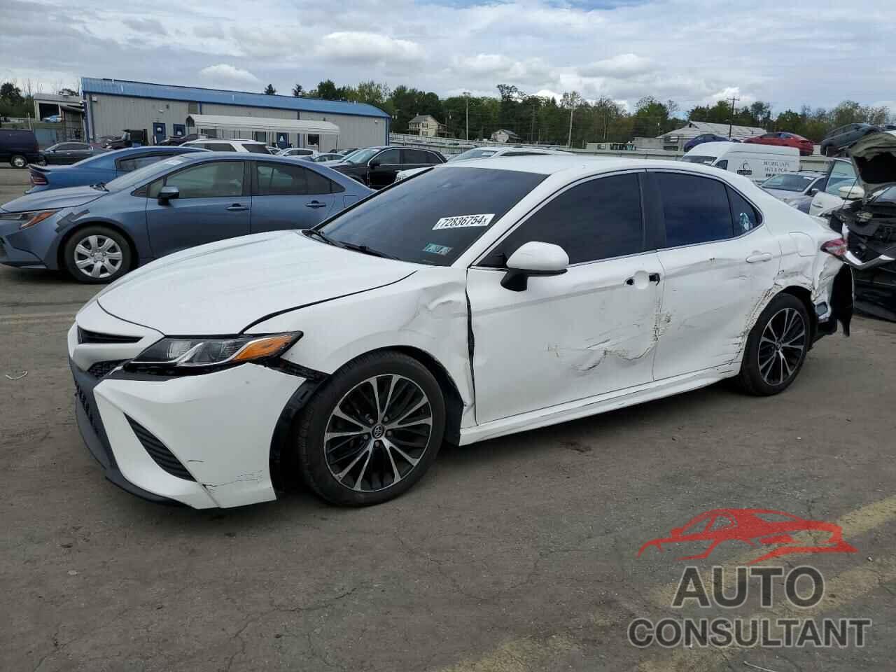 TOYOTA CAMRY 2018 - 4T1B11HKXJU520567