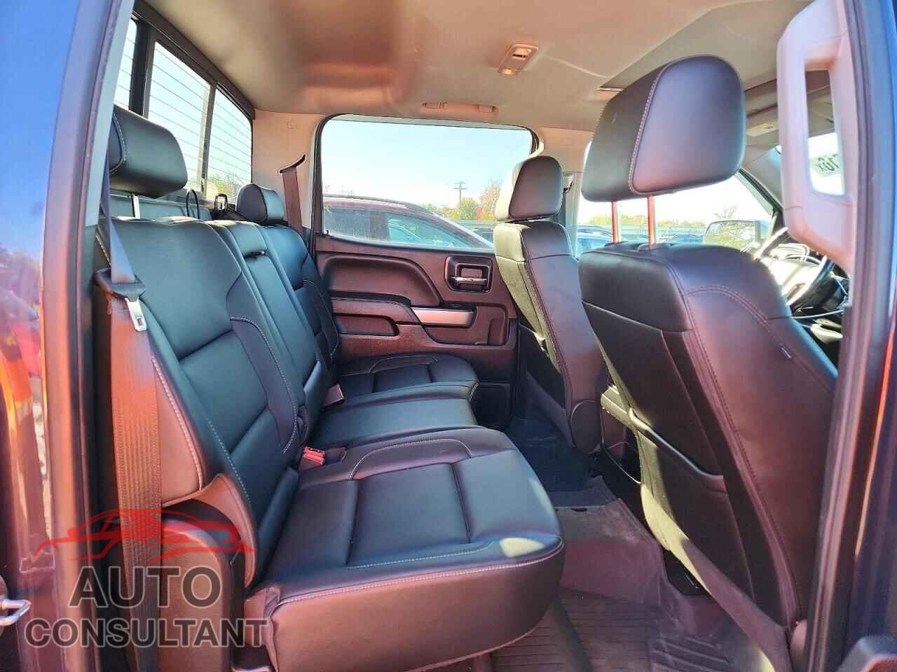 CHEVROLET SILVERADO 2018 - 3GCUKSEC3JG242580