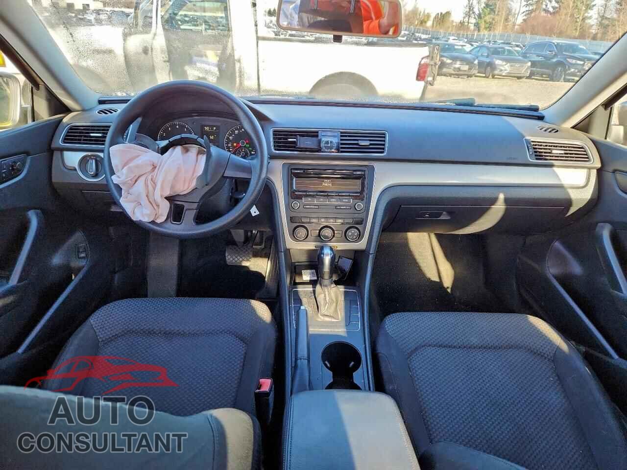 VOLKSWAGEN PASSAT 2015 - 1VWAT7A3XFC066492
