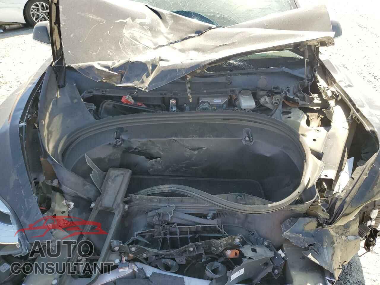 TESLA MODEL 3 2018 - 5YJ3E1EB8JF131808