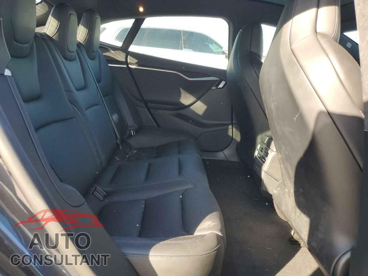 TESLA MODEL S 2018 - 5YJSA1E20JF247642