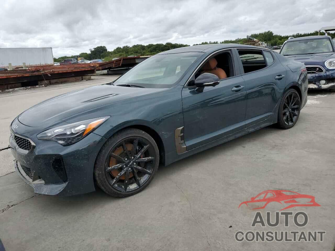 KIA STINGER 2023 - KNAE55LC4P6136663