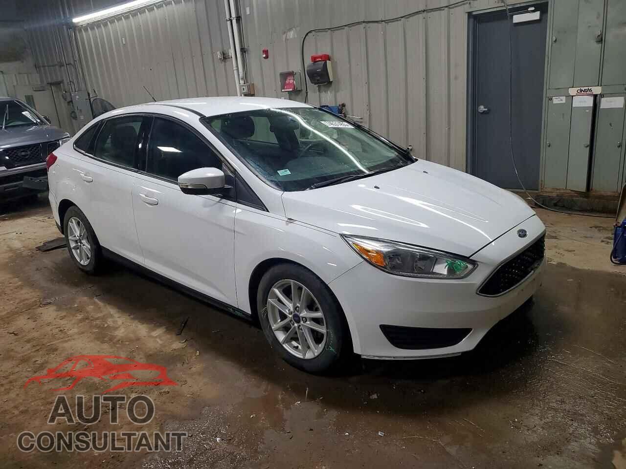 FORD FOCUS 2016 - 1FADP3F26GL377552