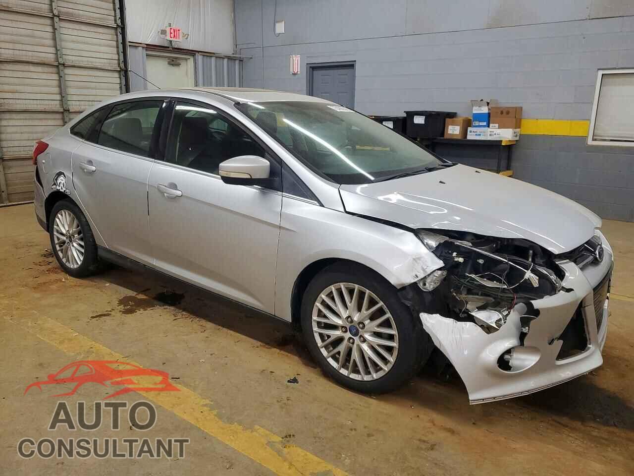 FORD FOCUS 2012 - 1FAHP3H26CL317635