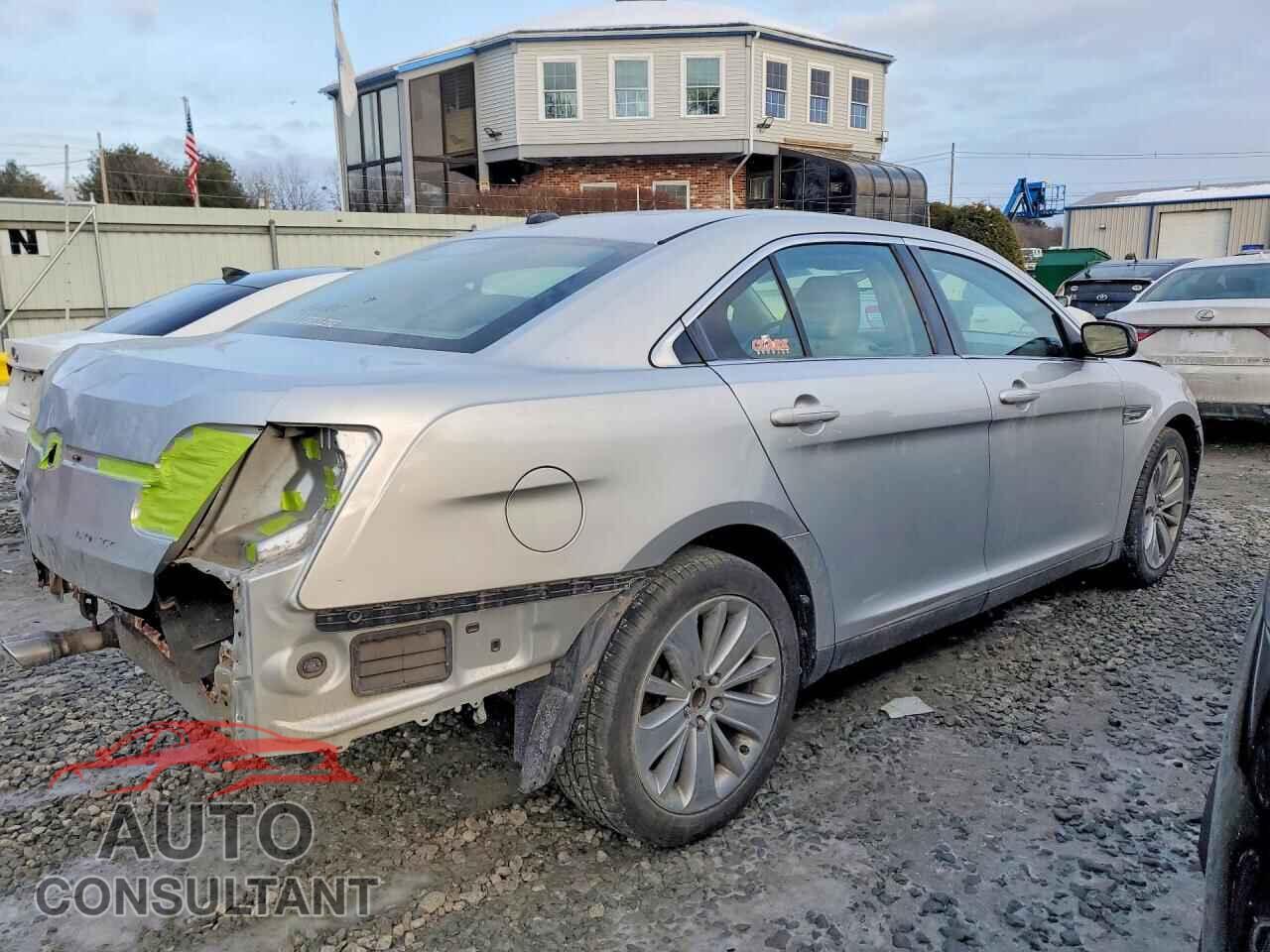 FORD TAURUS 2011 - 1FAHP2FW7BG180664