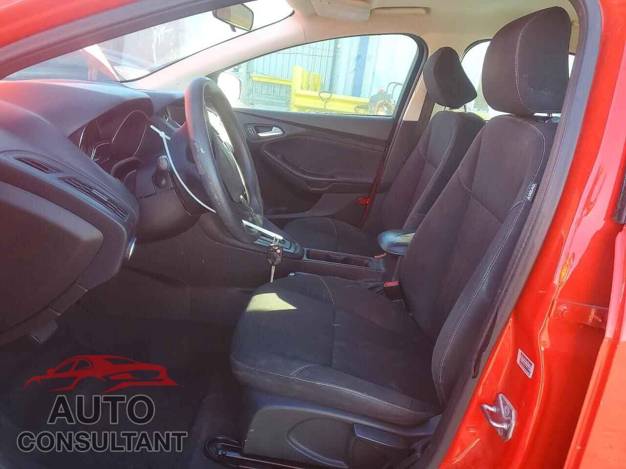 FORD FOCUS 2017 - 1FADP3K28HL217681