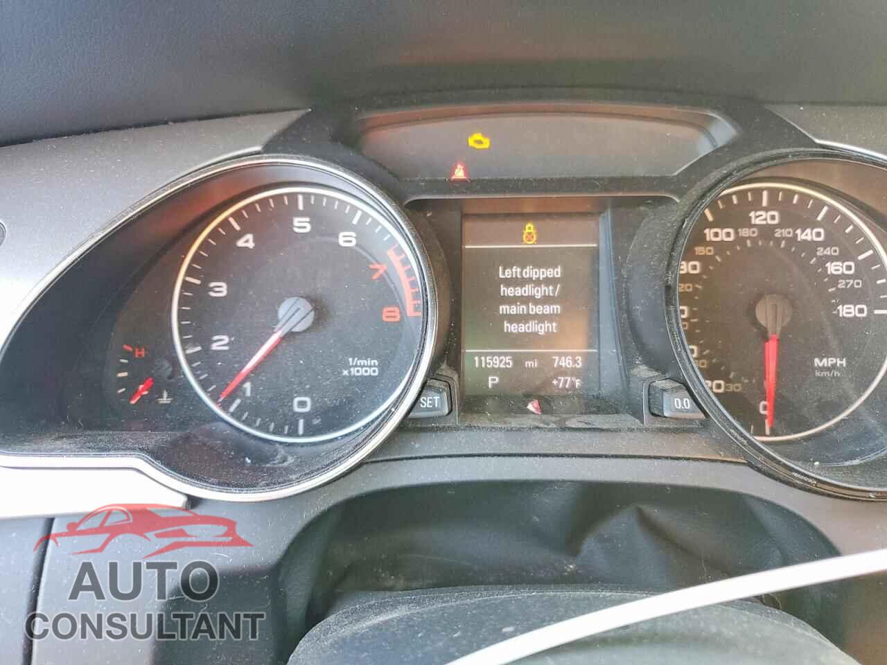AUDI A5 2011 - WAULFAFR8BA044989
