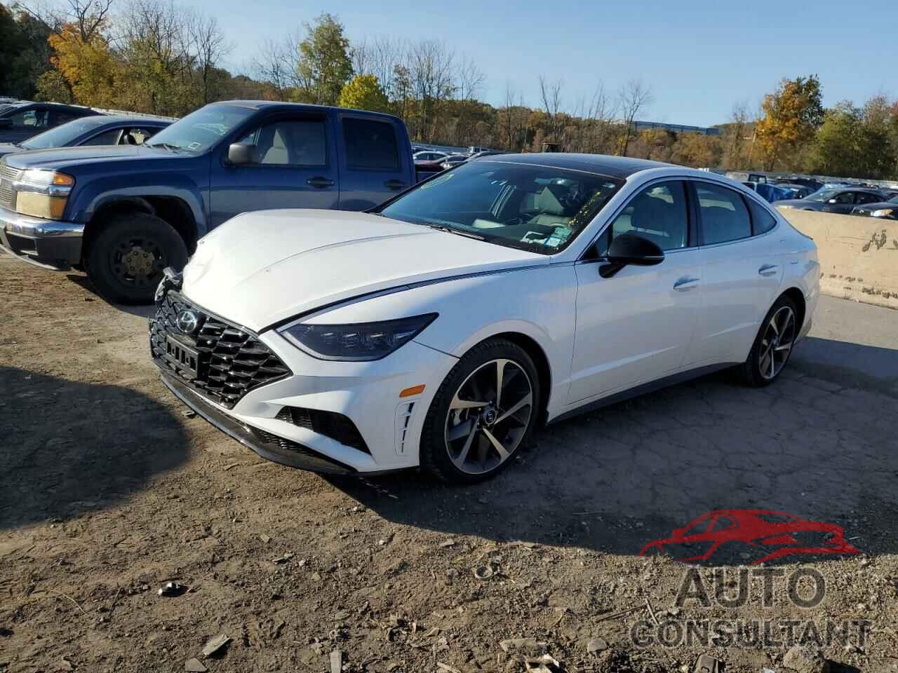 HYUNDAI SONATA 2023 - KMHL44J22PA313186