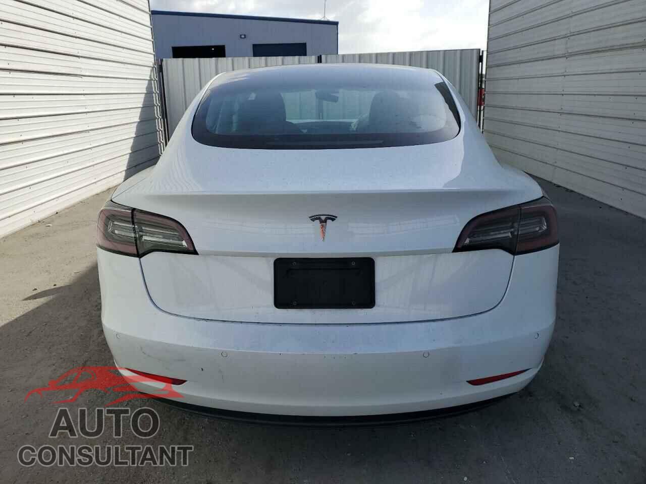 TESLA MODEL 3 2022 - 5YJ3E1EA6NF189302