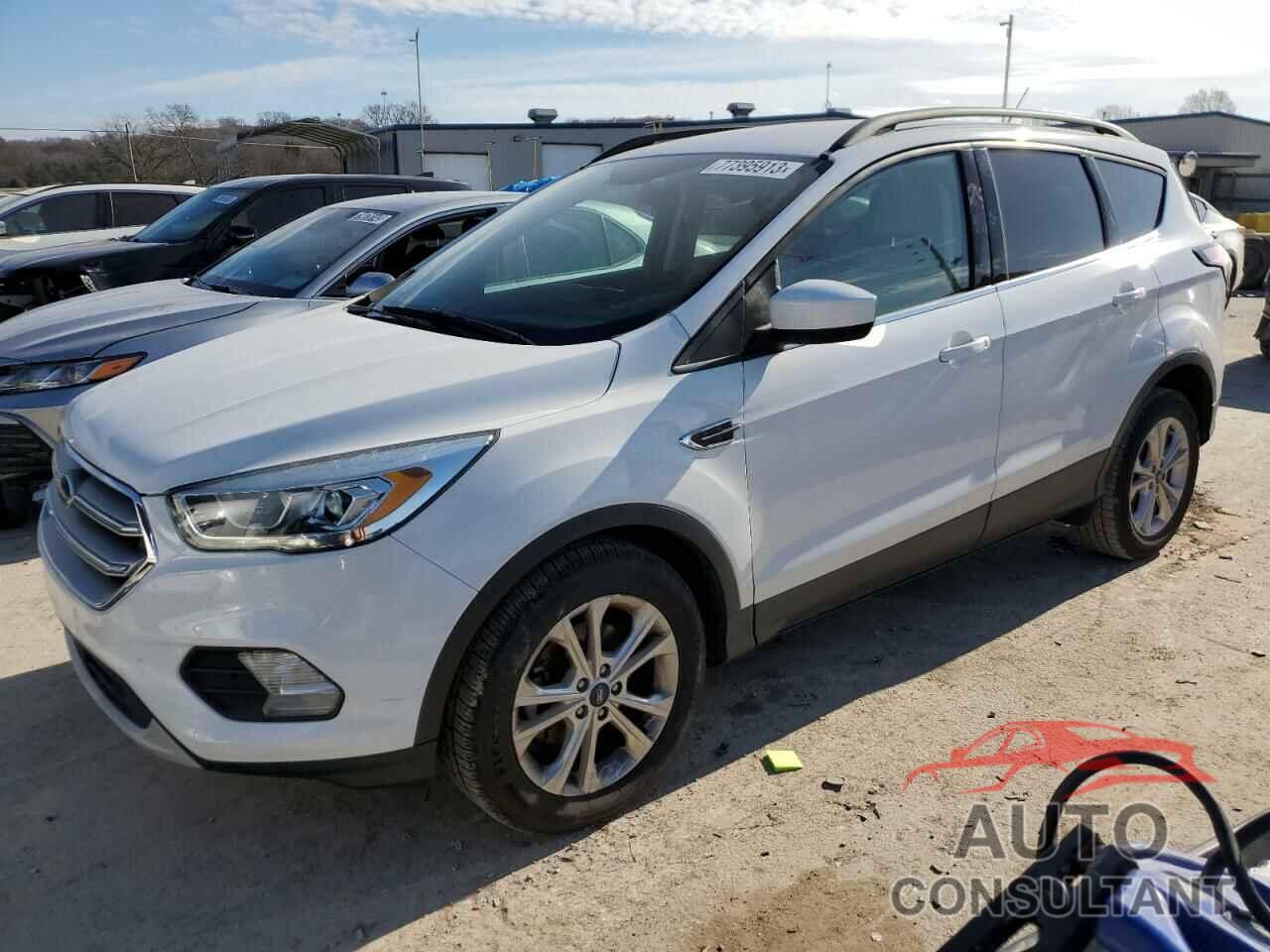FORD ESCAPE 2017 - 1FMCU0GD1HUC37168