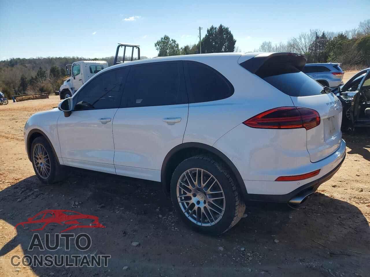PORSCHE CAYENNE 2016 - WP1AA2A22GKA14668