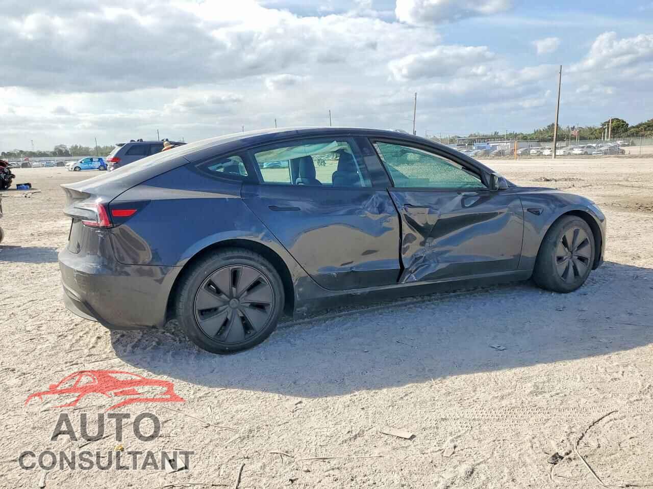 TESLA MODEL 3 2024 - 5YJ3E1EA2RF724440