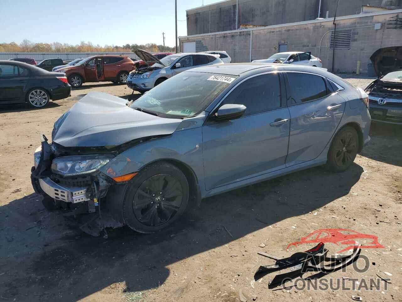 HONDA CIVIC 2018 - SHHFK7H59JU408379