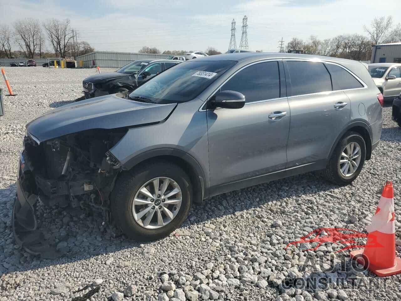 KIA SORENTO 2019 - 5XYPG4A37KG604989