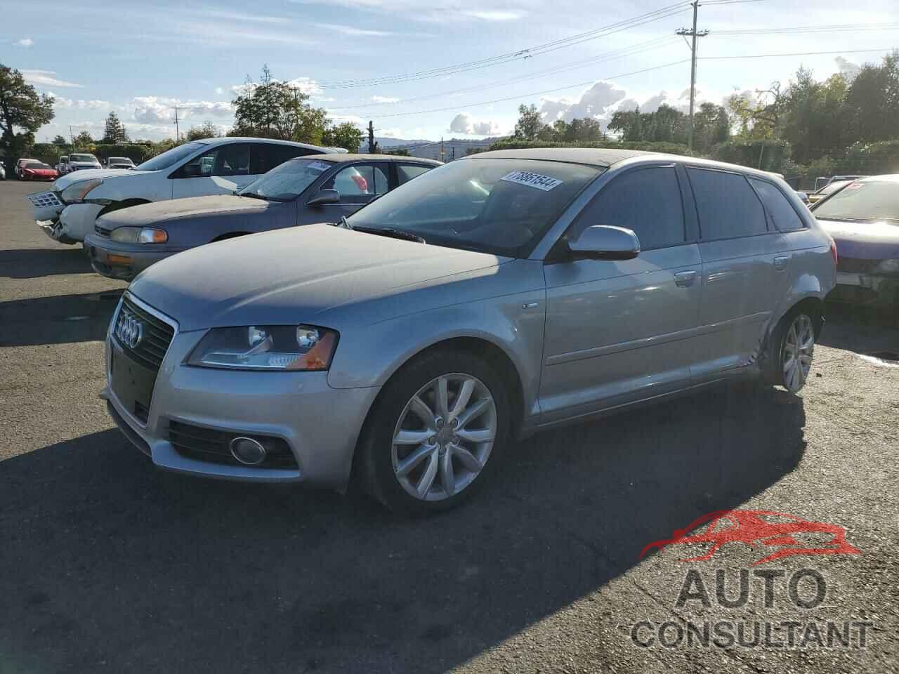 AUDI A3 2011 - WAUBEAFM7BA037728