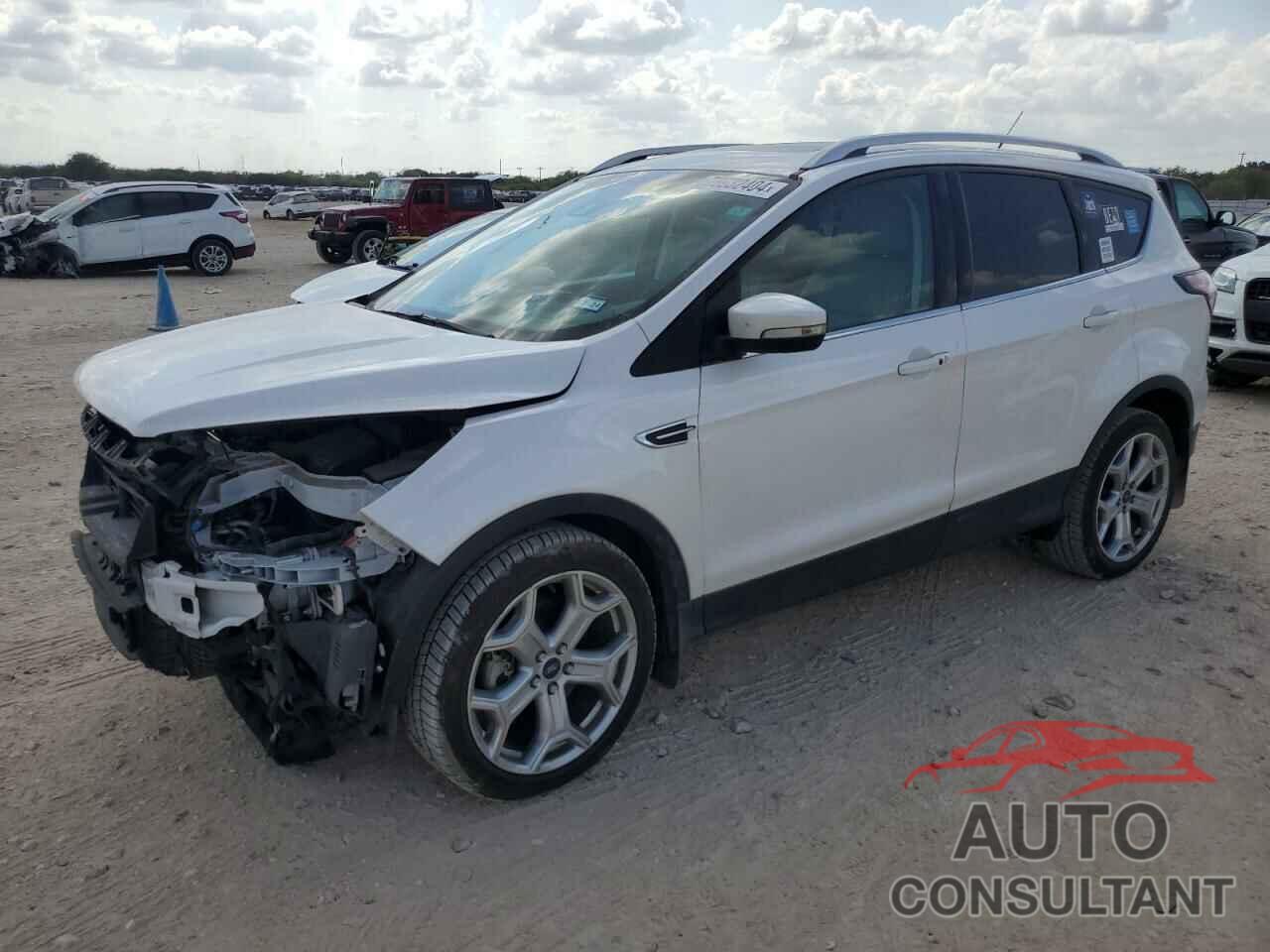 FORD ESCAPE 2017 - 1FMCU0J98HUD65959