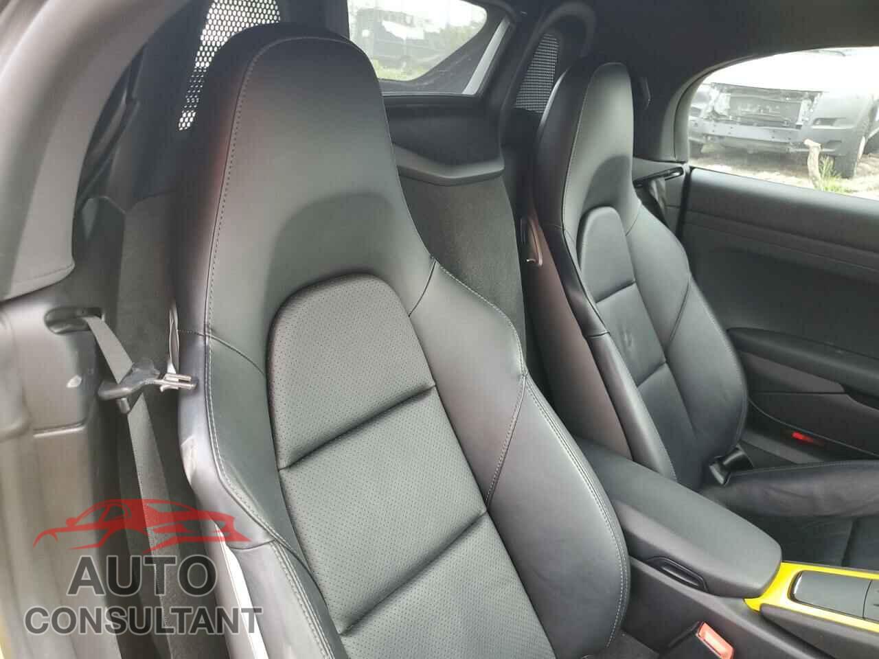 PORSCHE BOXSTER 2018 - WP0CA2A83JS210883