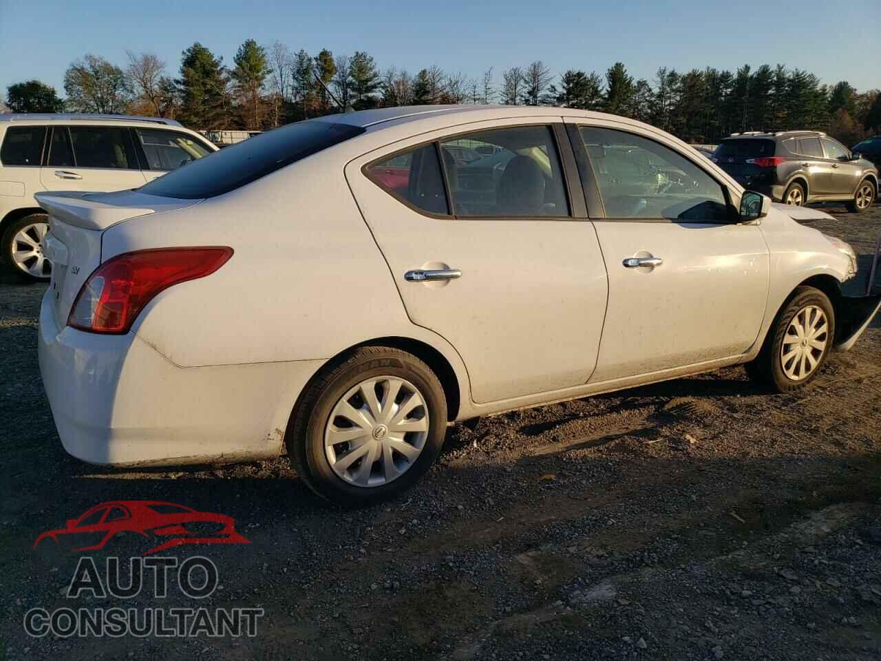 NISSAN VERSA 2019 - 3N1CN7AP3KL872961
