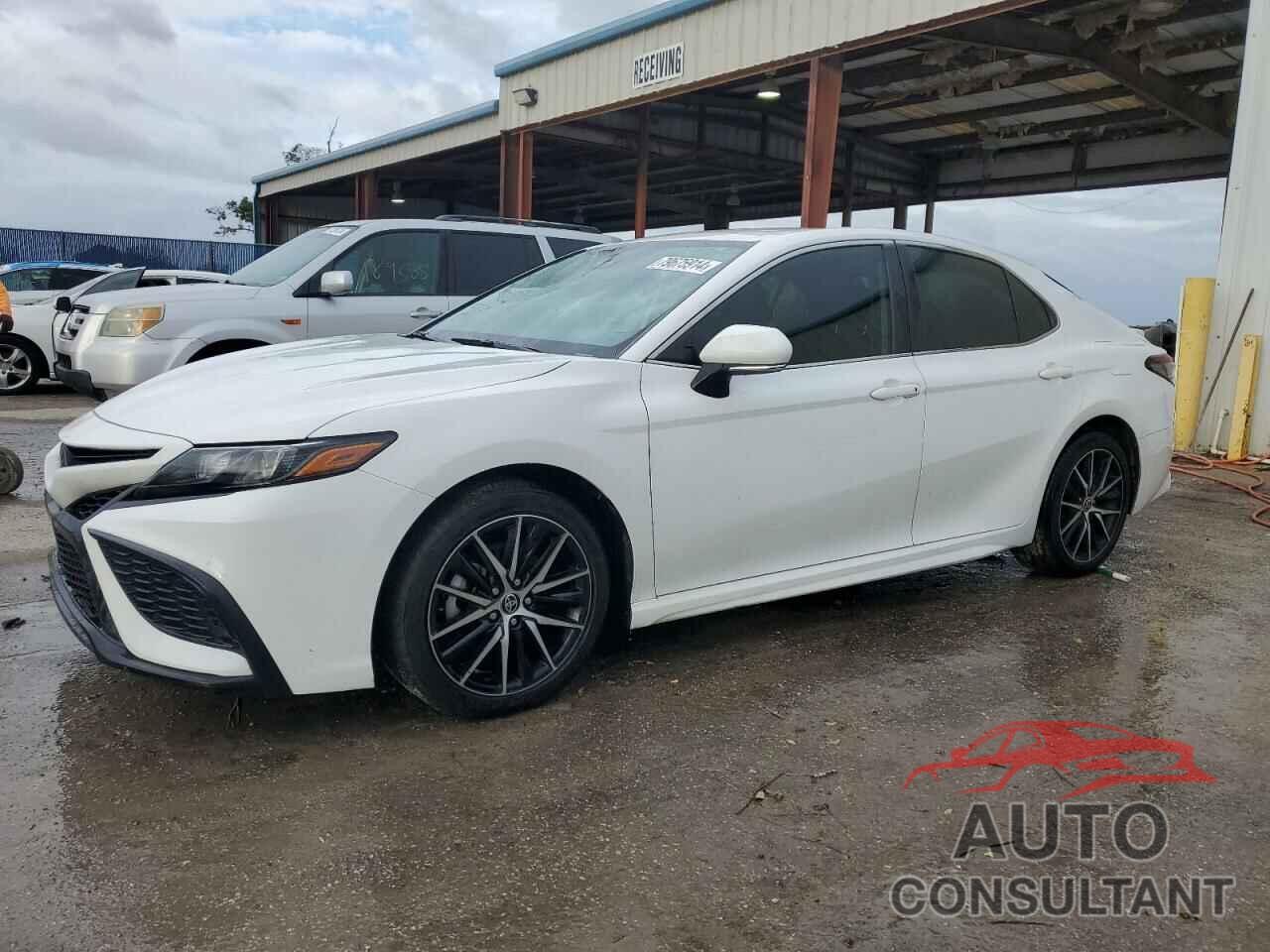 TOYOTA CAMRY 2022 - 4T1G11AK6NU625726