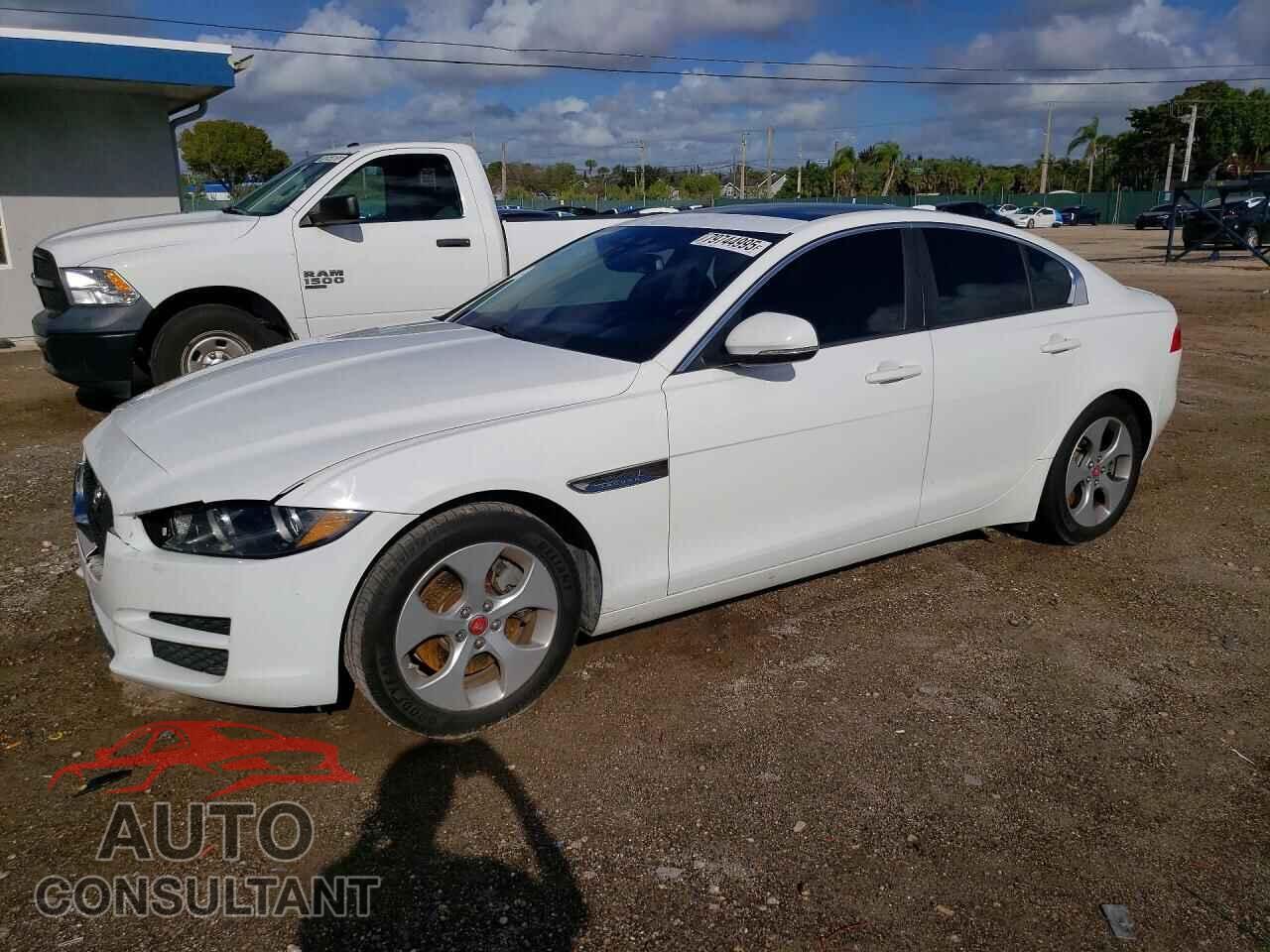 JAGUAR XE 2017 - SAJAR4BG8HA960914