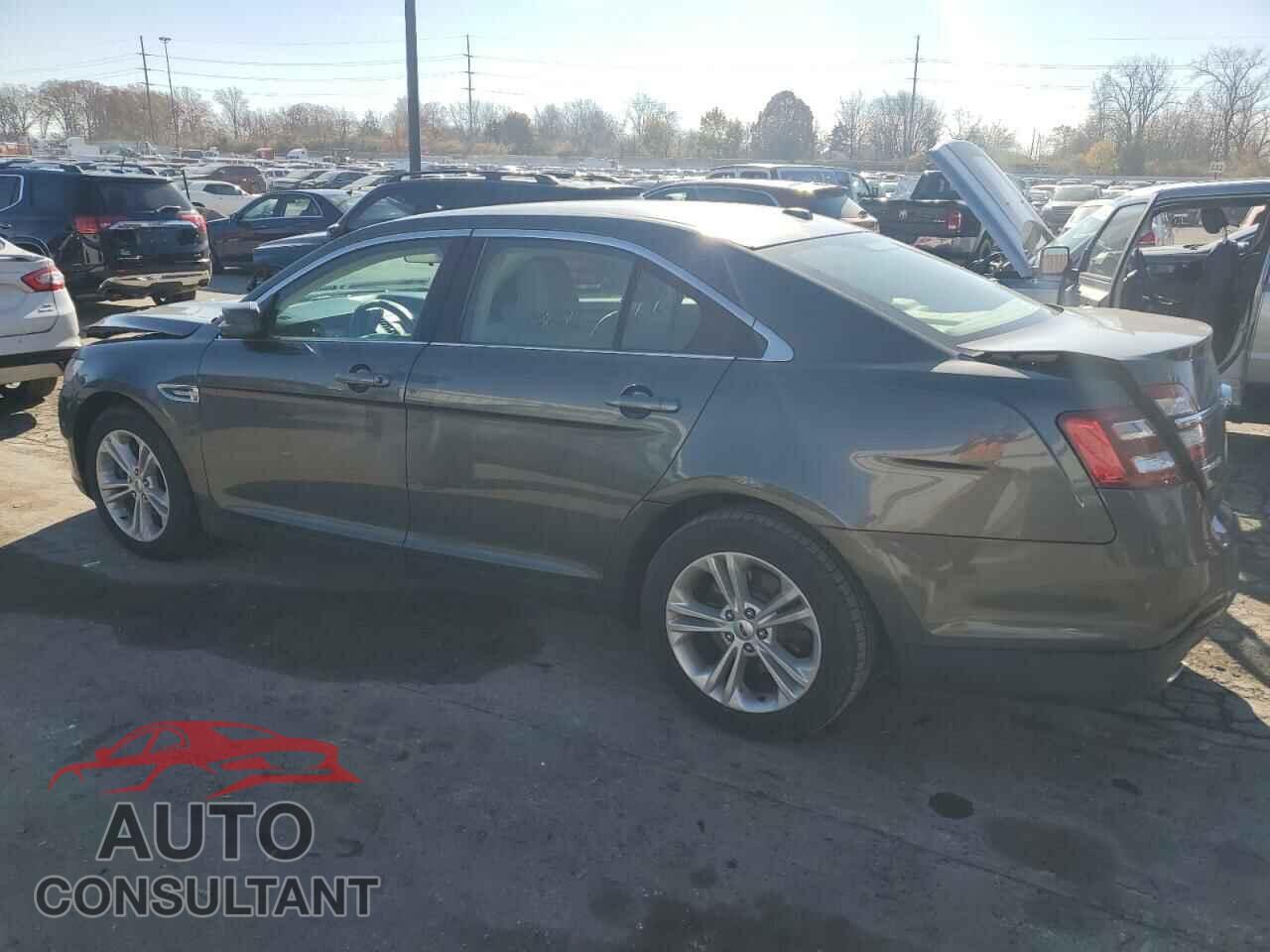 FORD TAURUS 2017 - 1FAHP2D89HG119653