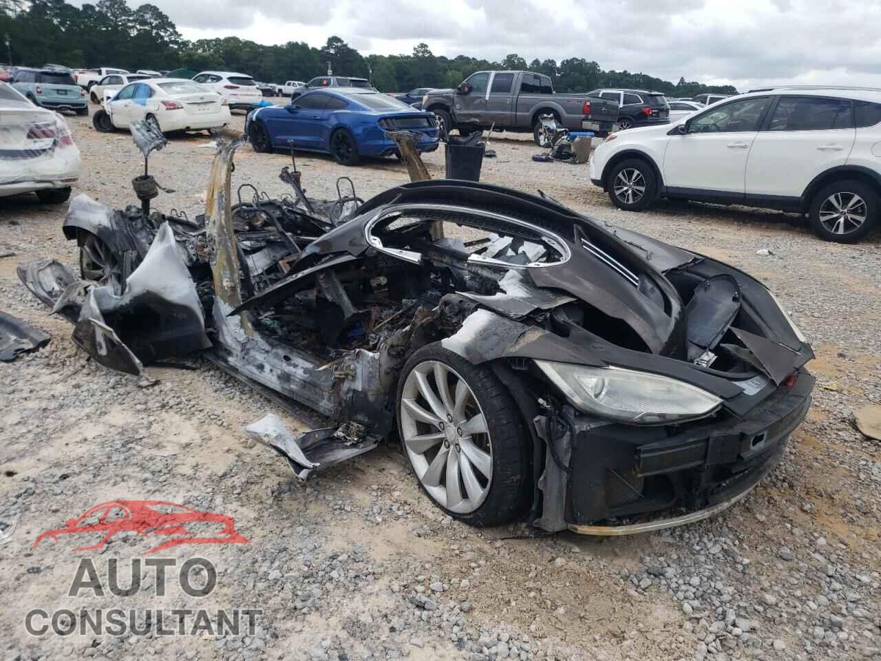TESLA MODEL S 2013 - 5YJSA1DP5DFP03491
