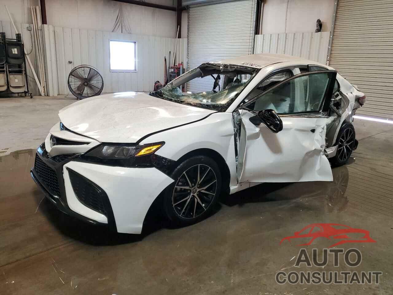 TOYOTA CAMRY 2023 - 4T1G11AK7PU803419